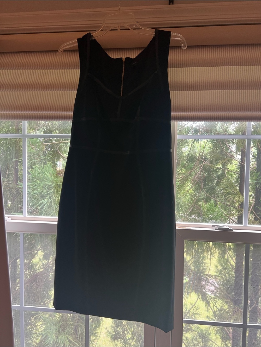Ann Taylor size 2 Black Sleeveless Midi Sheath Dress